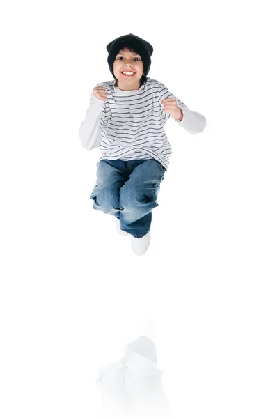 Sevimli küçük çocuk atlama — Stok fotoğraf