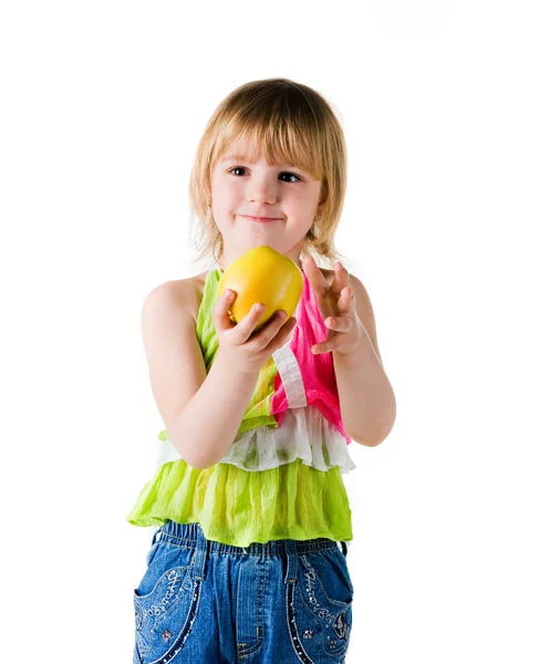 Liten flicka med äpple — Stockfoto