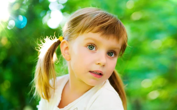 Close-up portret van een meisje — Stockfoto