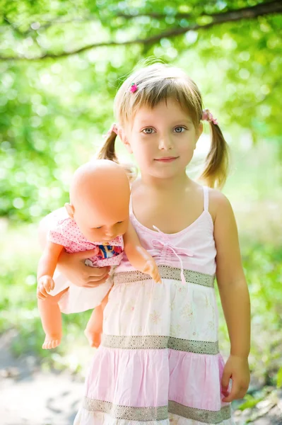 Nahaufnahme Porträt eines Mädchens — Stockfoto