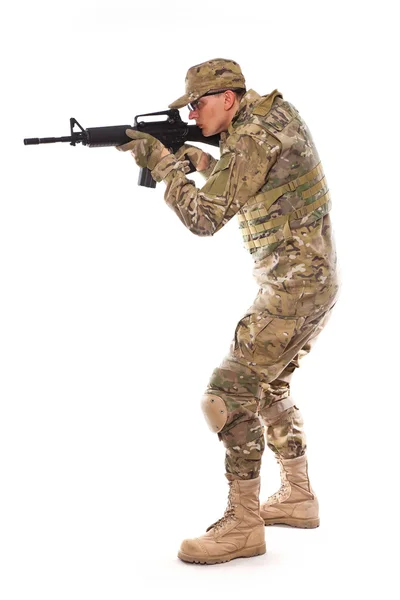 Żołnierz z karabinem — Zdjęcie stockowe
