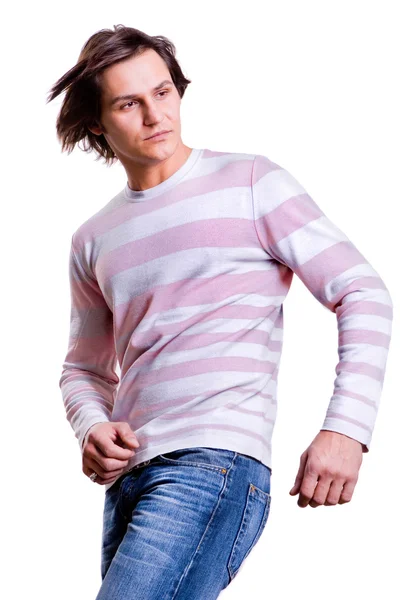 年轻男子穿着现代的衣服 穿着一件毛衣和牛仔裤 — 图库照片