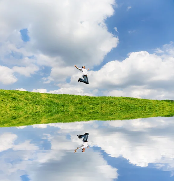 Feliz Hombre Está Saltando Campo —  Fotos de Stock