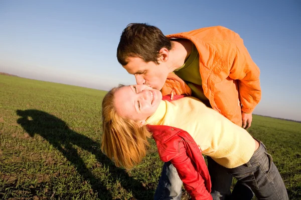 Young love couple kissed — Stock Photo, Image