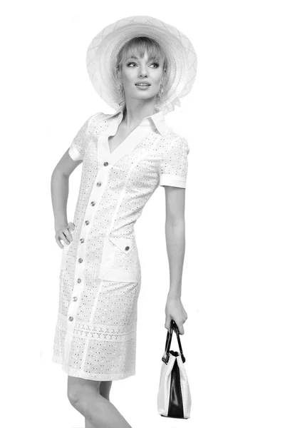 Όμορφη νεαρή γυναίκα με ελαφριά ρούχα σε λευκό φόντο — Φωτογραφία Αρχείου