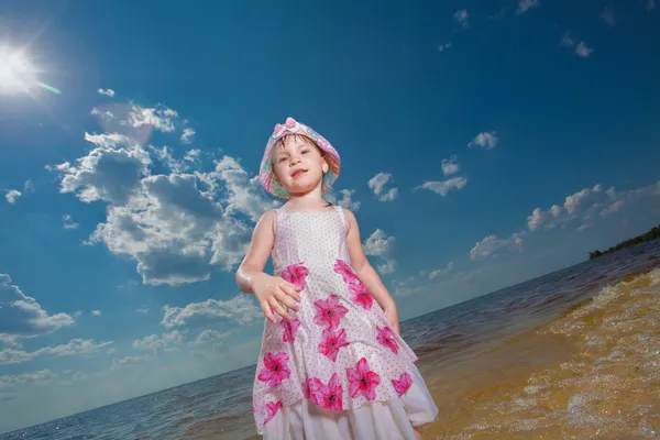 Милі Дівчата Грають Хвилях Морі — стокове фото