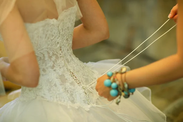 Кружева на платье невесты — стоковое фото
