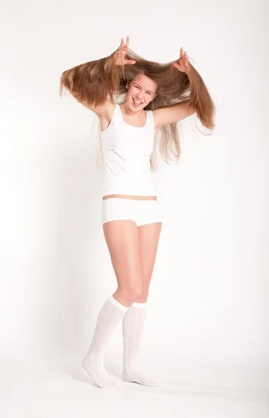在白色背景上的年轻内衣模型乐趣 — 图库照片