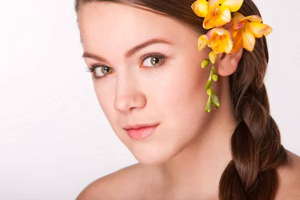 Retrato Hermosa Chica Con Flor Concéntrate Ojos —  Fotos de Stock
