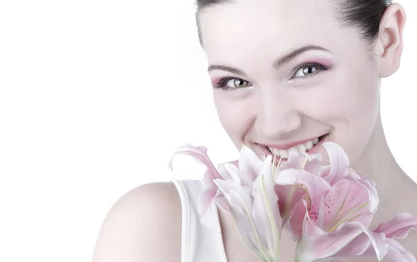 Porträt eines frischen und schönen Mädchens mit Blume. Weichzeichner. fo — Stockfoto