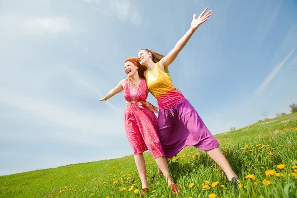 Funny Mother Daughter Green Grass — Stock Photo, Image
