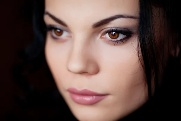 Closeup portret van mooie vrouw — Stockfoto