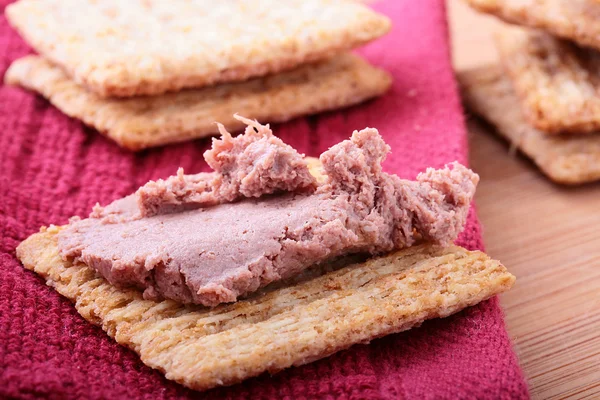 Wheat crackers with meat paste — Stock Photo, Image