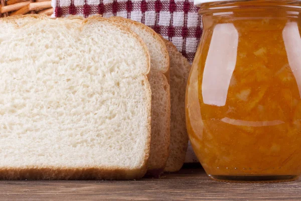 Yellow jam and bread — Stock Photo, Image