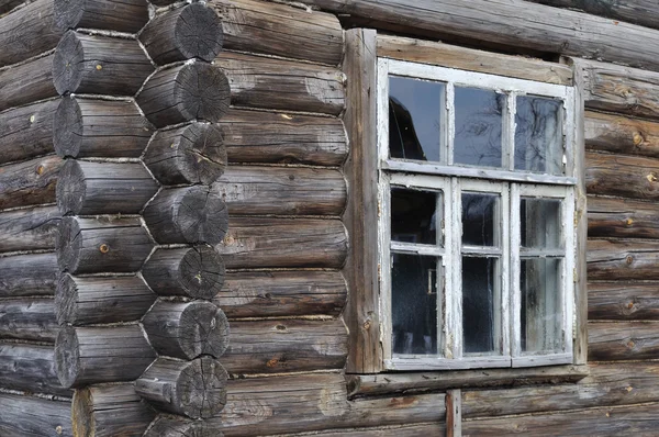 Esquina de la antigua pared de la casa de madera —  Fotos de Stock