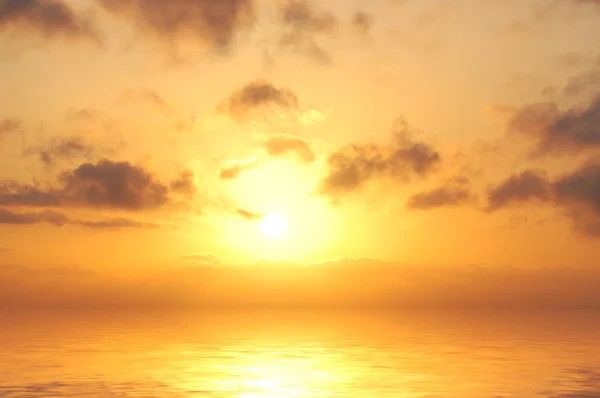 Sonnenaufgang im Meer — Stockfoto