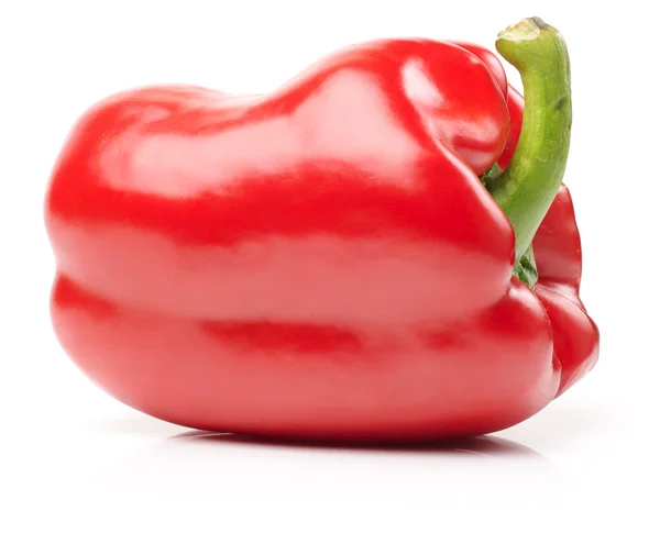 Verse rode paprika geïsoleerd op wit — Stockfoto