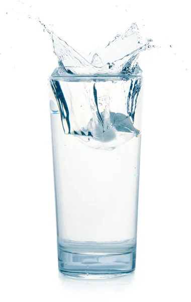 水のガラスのスプラッシュ — ストック写真