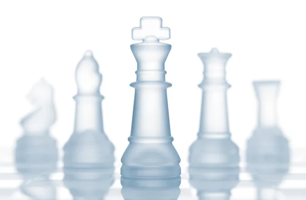 Przezroczyste szachy szklane izolowane na białym — Zdjęcie stockowe