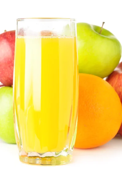 Frukter med juice isolerad på vit — Stockfoto