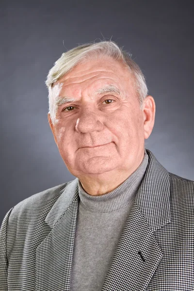 Портрет літнього чоловіка — стокове фото
