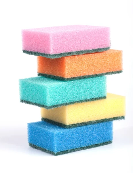 Cinco esponjas de cores diferentes — Fotografia de Stock