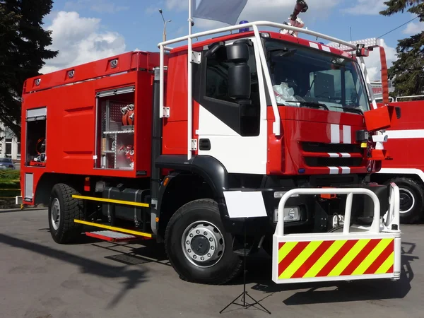 Potente camión de bomberos —  Fotos de Stock