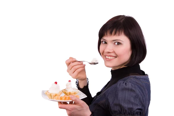 Frau isst Kuchen — Stockfoto