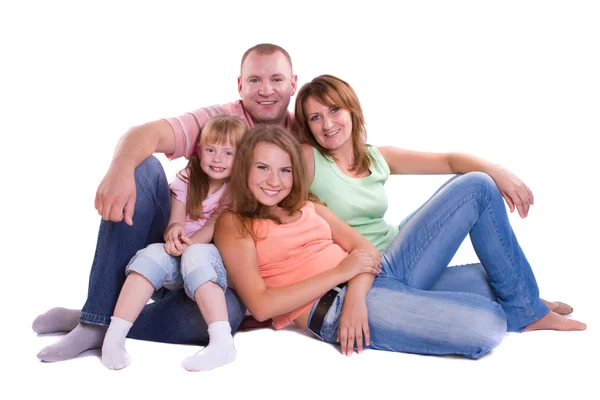 Glückliche Familie. Mutter, Vater und zwei Töchter — Stockfoto