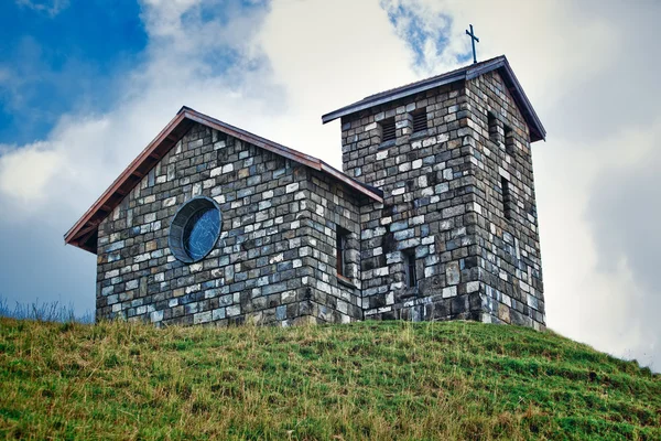 Igreja na montanha — Fotografia de Stock