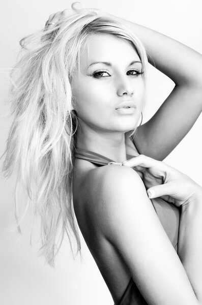 Портрет молодой женщины
