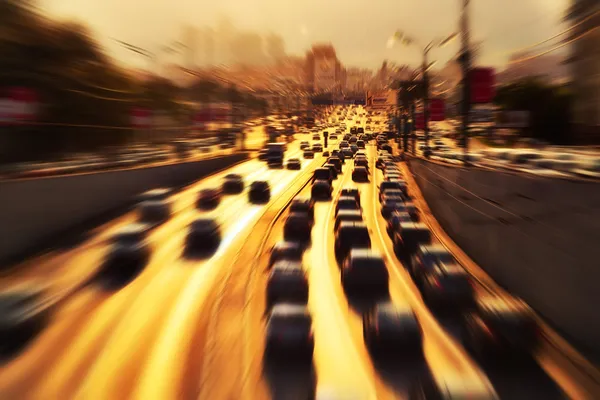 Karayolu ile lots-in cars — Stok fotoğraf