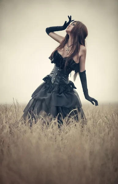 Junge gotische Frau — Stockfoto