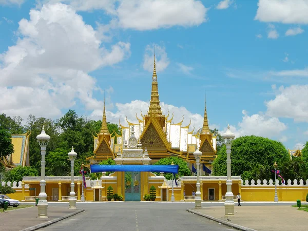 Královský palác komplexu, phnom penh — Stock fotografie