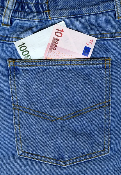 Euro en un bolsillo vaquero — Foto de Stock