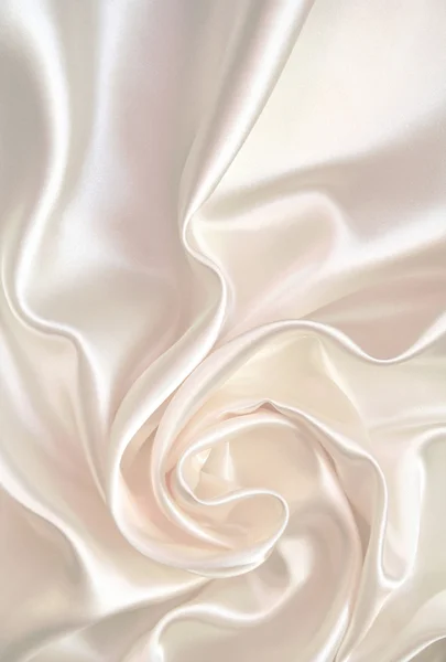 ผ้าไหมสีขาวเรียบหรู — ภาพถ่ายสต็อก