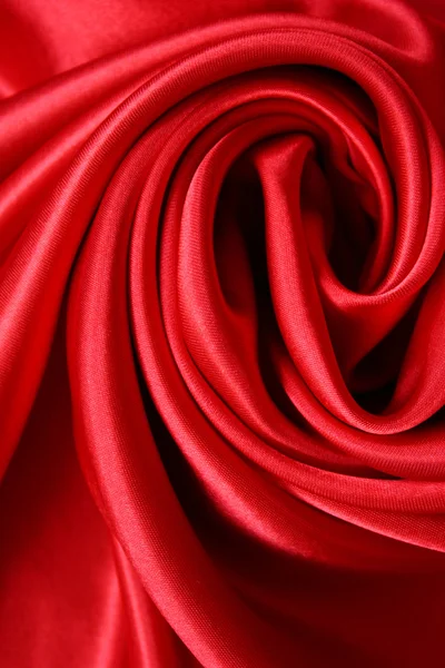 Гладкий елегантний червоний шовк — стокове фото