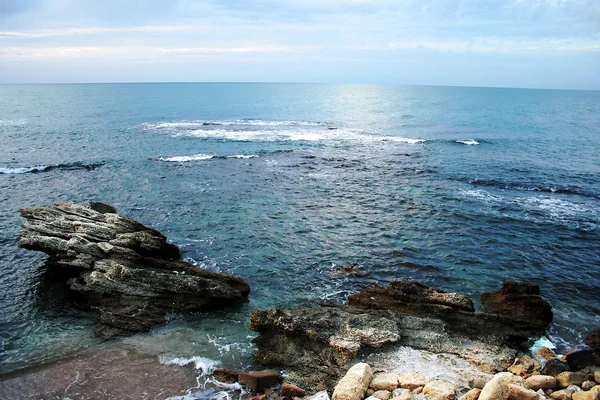 Costa di pietra Mar Mediterraneo — Foto Stock