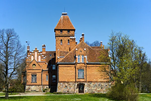 Jaunmoku palace w Łotwa — Zdjęcie stockowe