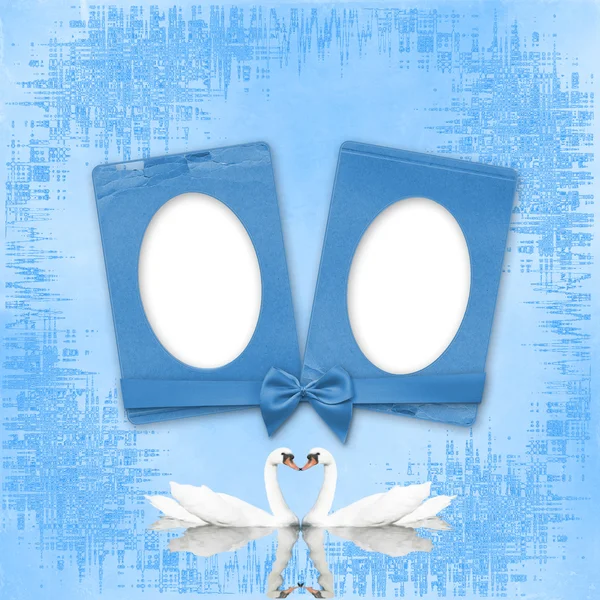 Cartão de saudação ao casamento com molduras no fundo azul — Fotografia de Stock