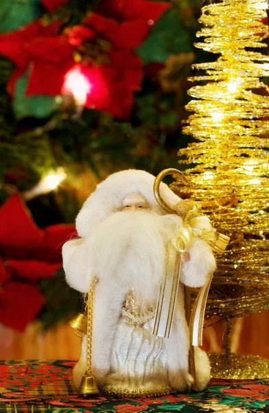 Weihnachtsmann mit Weihnachtsbaum — Stockfoto