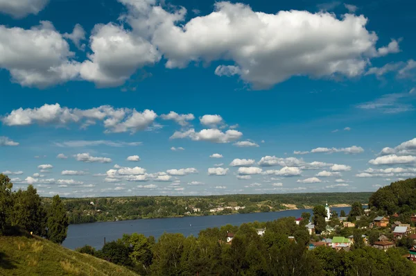 Vista sobre o Volga . — Fotografia de Stock