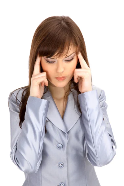 Yuong Frau mit schmerzverzerrtem Kopf vor weißem Hintergrund — Stockfoto