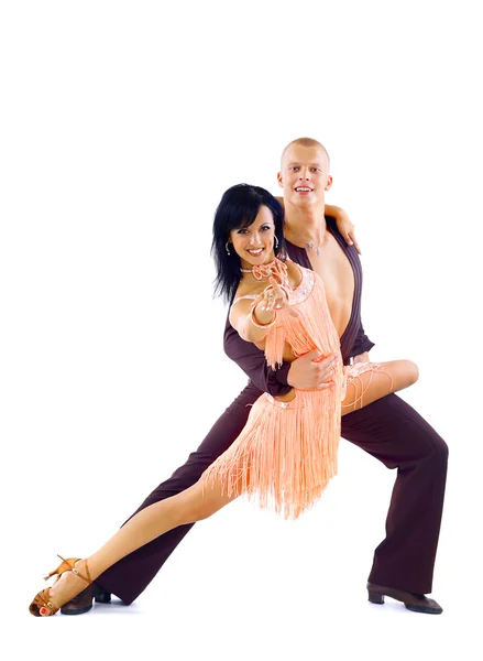 Νεαρό ζευγάρι χορευτικό latino πάνω από λευκό — Φωτογραφία Αρχείου