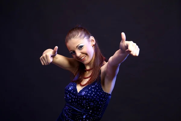 Portret van een mooie dansende meisje — Stockfoto