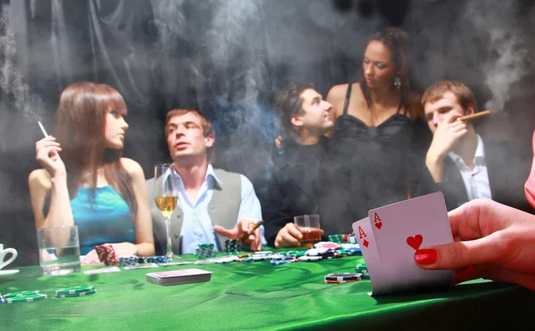 Groupe de joueurs de poker sinistres — Photo