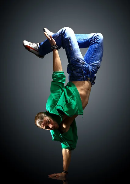 Elegáns Hűvös Breakdance Stílusú Táncos Pózol — Stock Fotó
