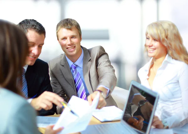 Zakelijke Bijeenkomst Manager Werk Met Zijn Collega Bespreken — Stockfoto
