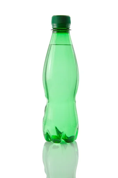 Una botella de agua mineral —  Fotos de Stock