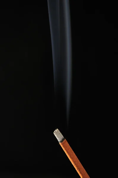 Hořící vonné tyčinky — Stock fotografie